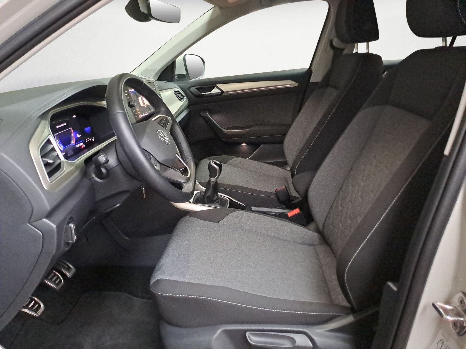 Volkswagen T-Roc - Bild 8