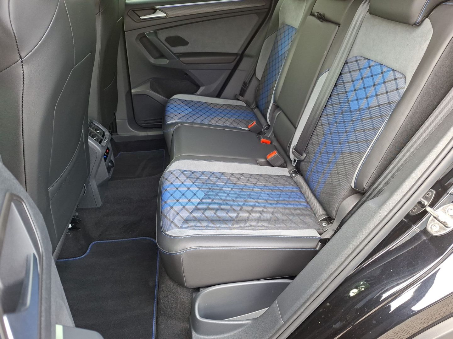 Tiguan R 2.0 TSI 4Motion *Akrapovic*DCC*Harman*H