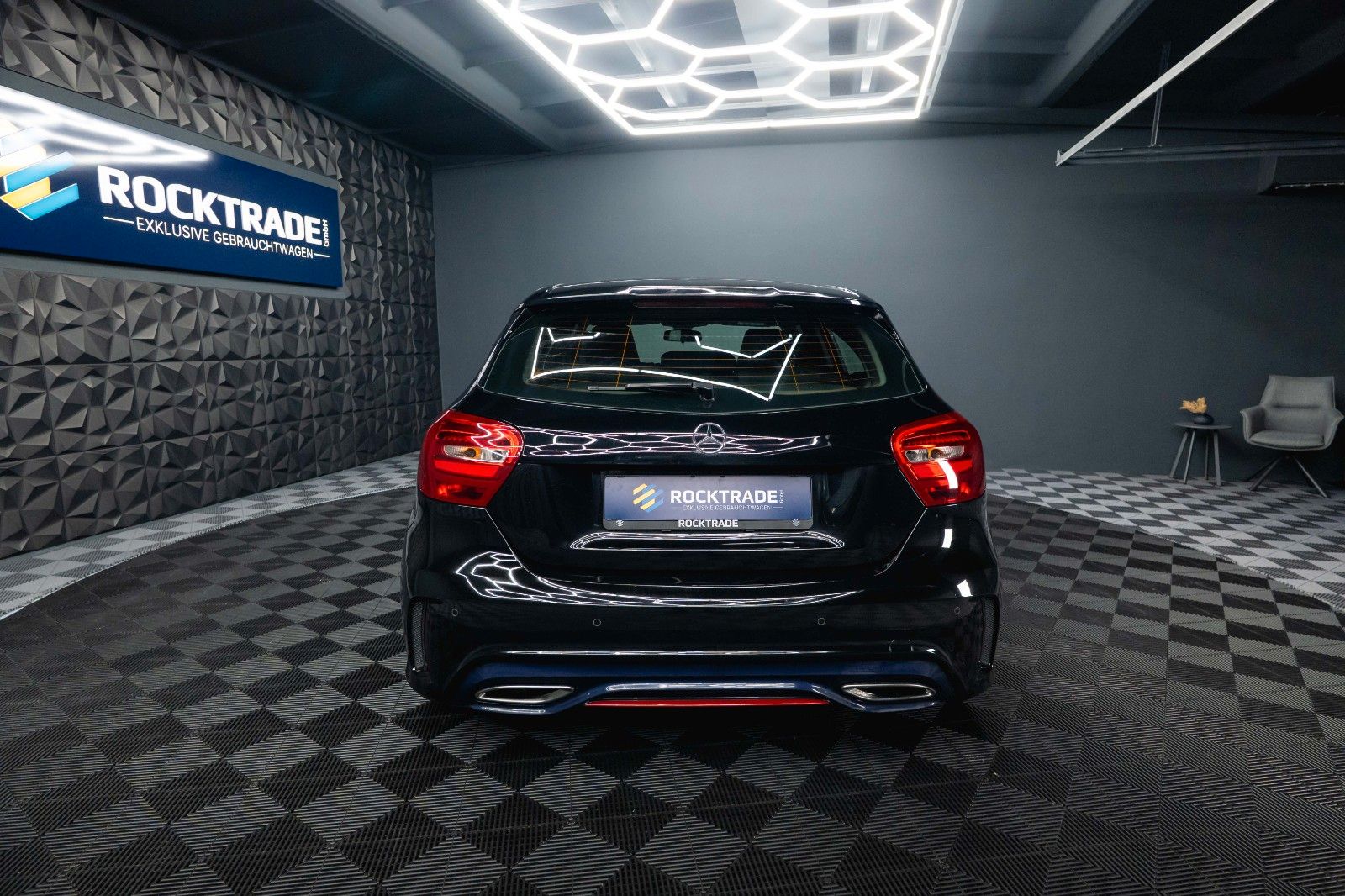 Fahrzeugabbildung Mercedes-Benz A 250 AMG Sport Black Edition *TÜV Neu*Navi*19%*