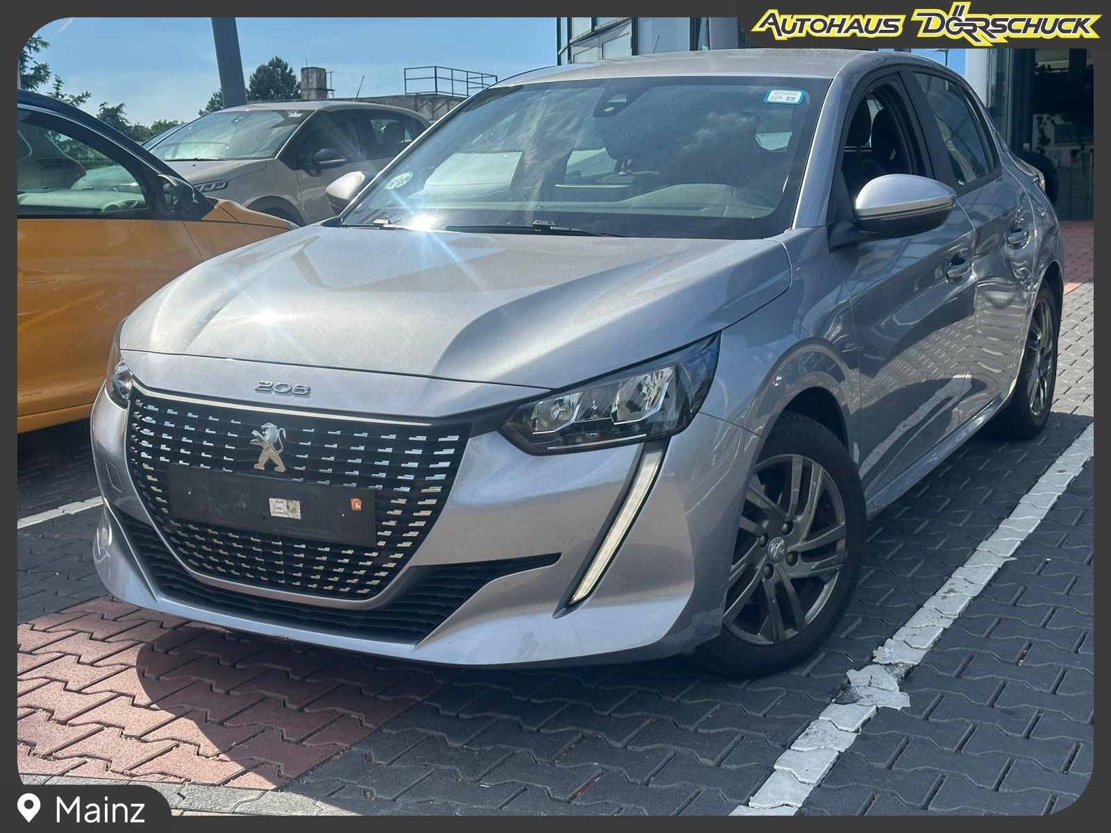 PEUGEOT 208