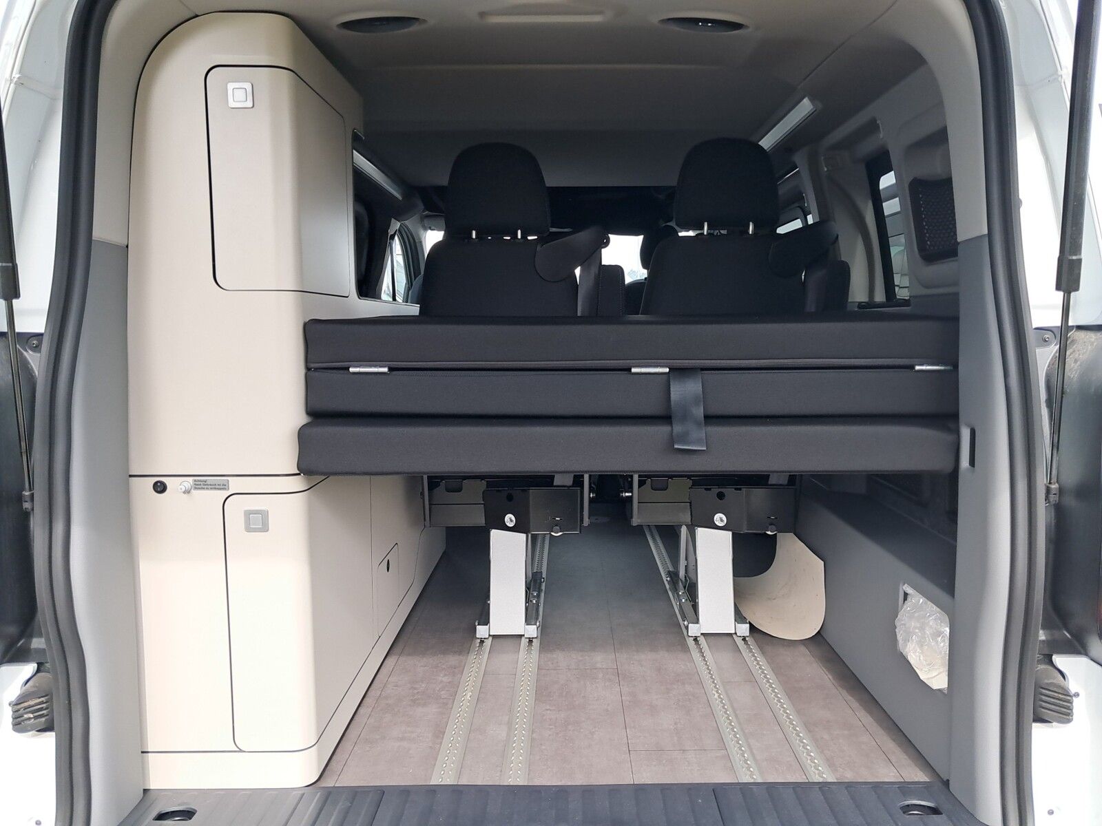 Fahrzeugabbildung Westfalia Club Joker Urban Classic Version 8190Rabatt