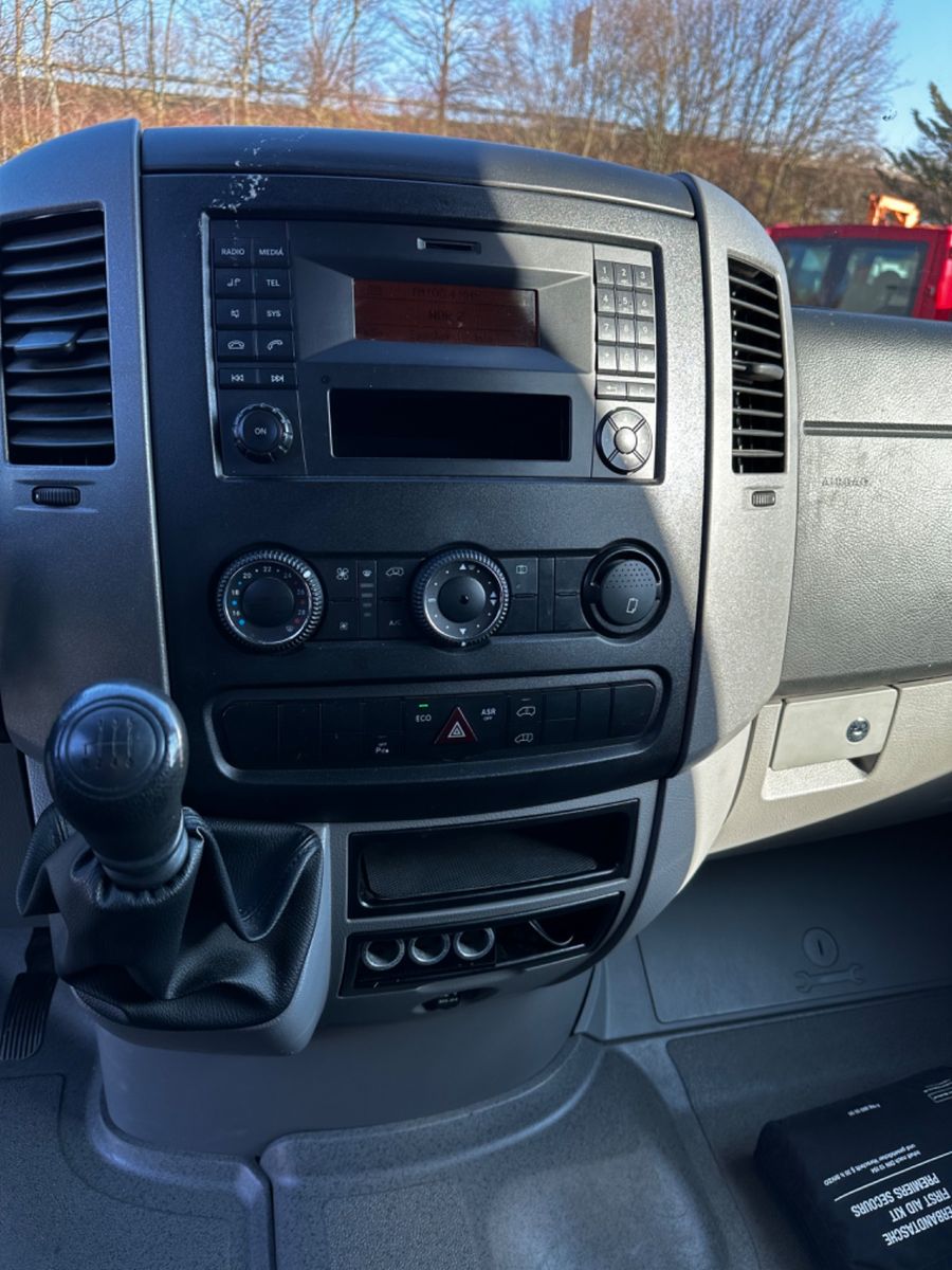 Fahrzeugabbildung Mercedes-Benz Sprinter II Kasten 314CDI Klima Werkstattausrüst