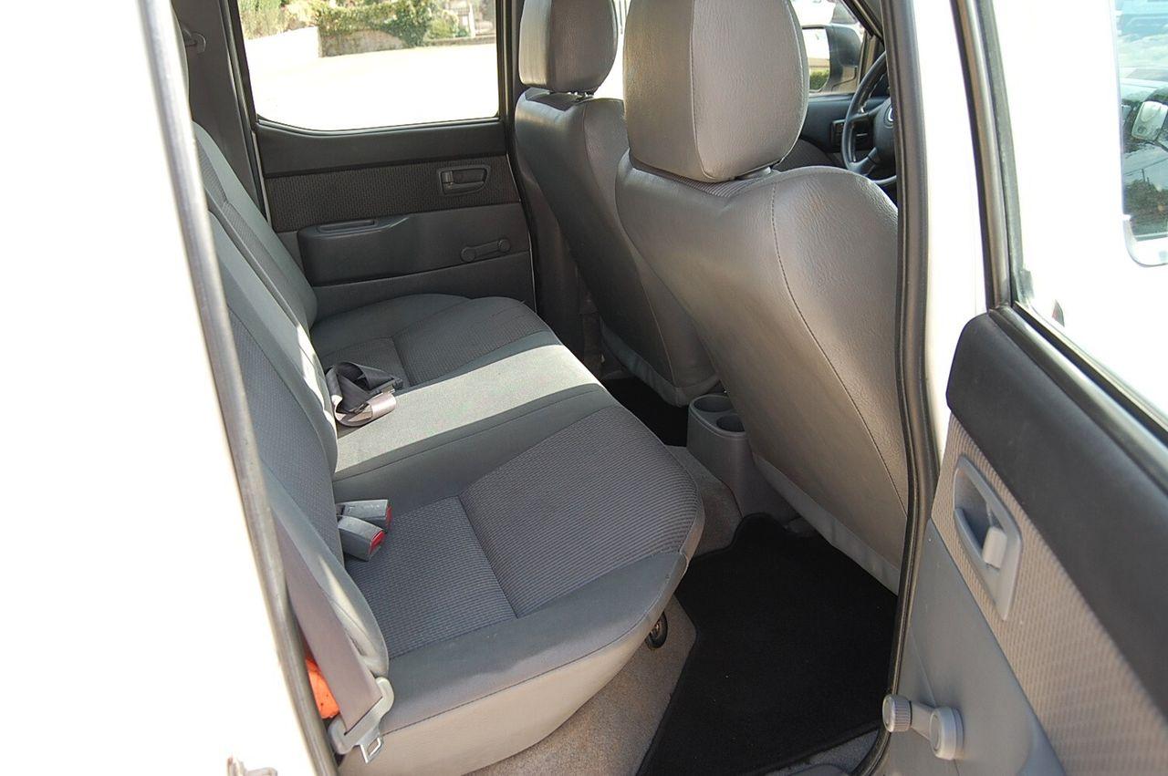 Mazda BT-50 2009 — photo 12