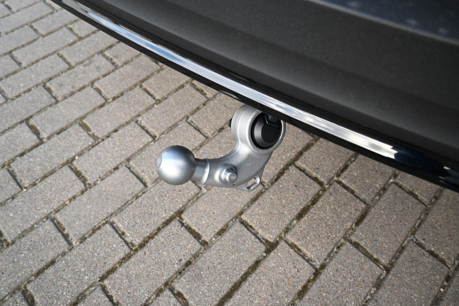 Fahrzeugabbildung Volvo XC40 B3 DKG Plus Black Edition*FSHZG*360*ACC*AHK