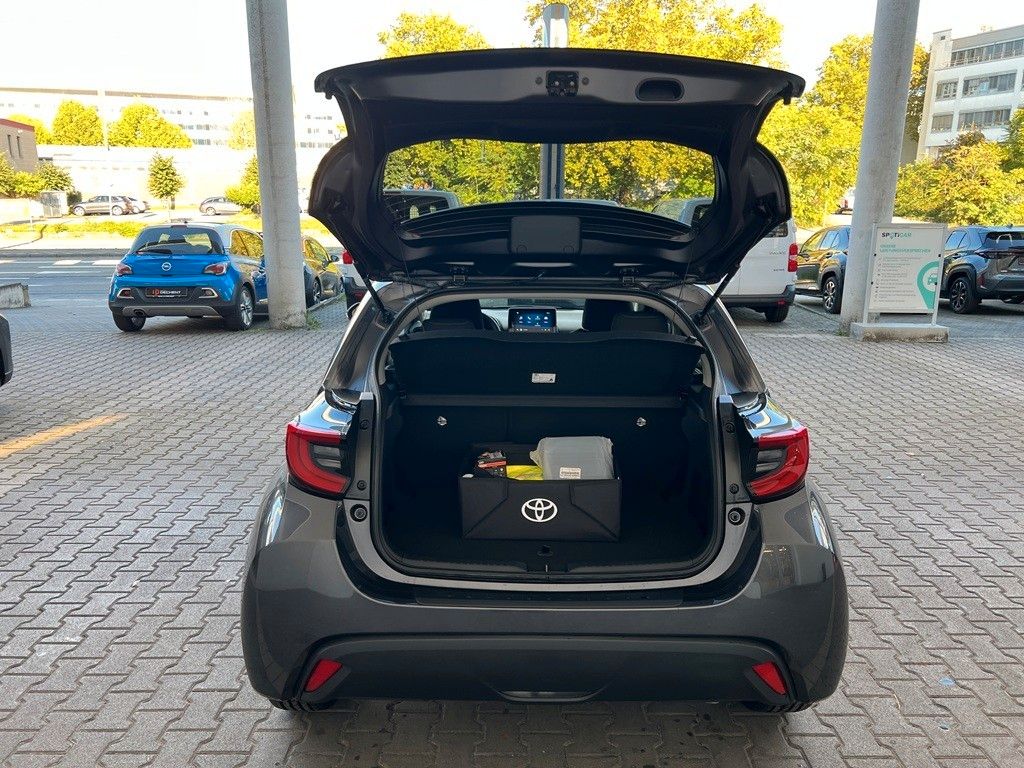 Fahrzeugabbildung Toyota Yaris Hybrid Teamplayer Comfortpaket