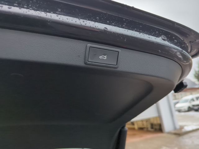 Fahrzeugabbildung SKODA Octavia Combi 1.5 TSI m-HEV DSG Selection ACC KA