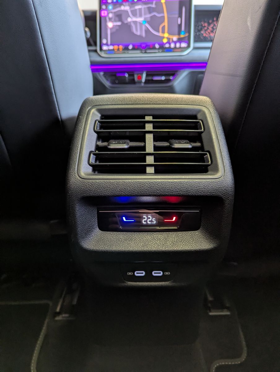 VW Tayron 2.0TDI 4M R-Line Launch Pano Black AHK 20 - Image 28