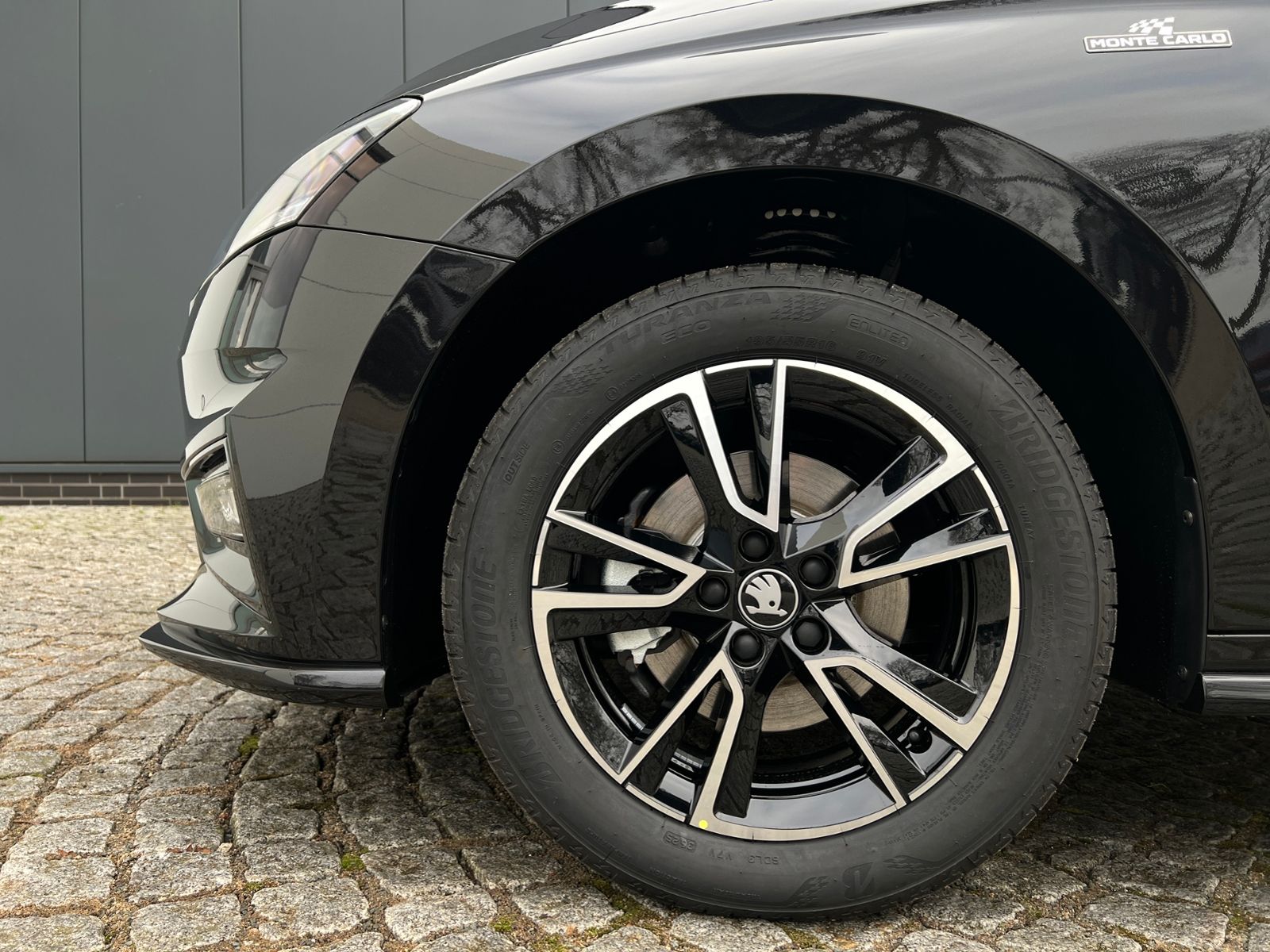 Fahrzeugabbildung SKODA Fabia Monte Carlo 1.0 TSI DSG *LED, ACC, SmartLi