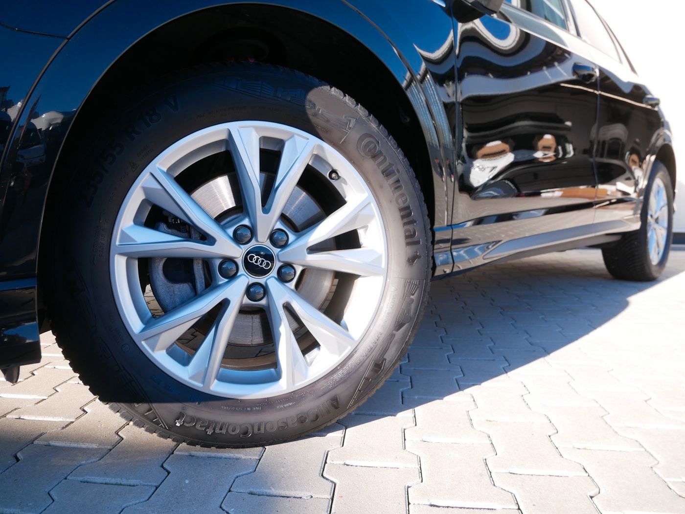 Fahrzeugabbildung Audi Q3 40 2.0 TFSI quattro S-Line NEU56T AHK Kamera