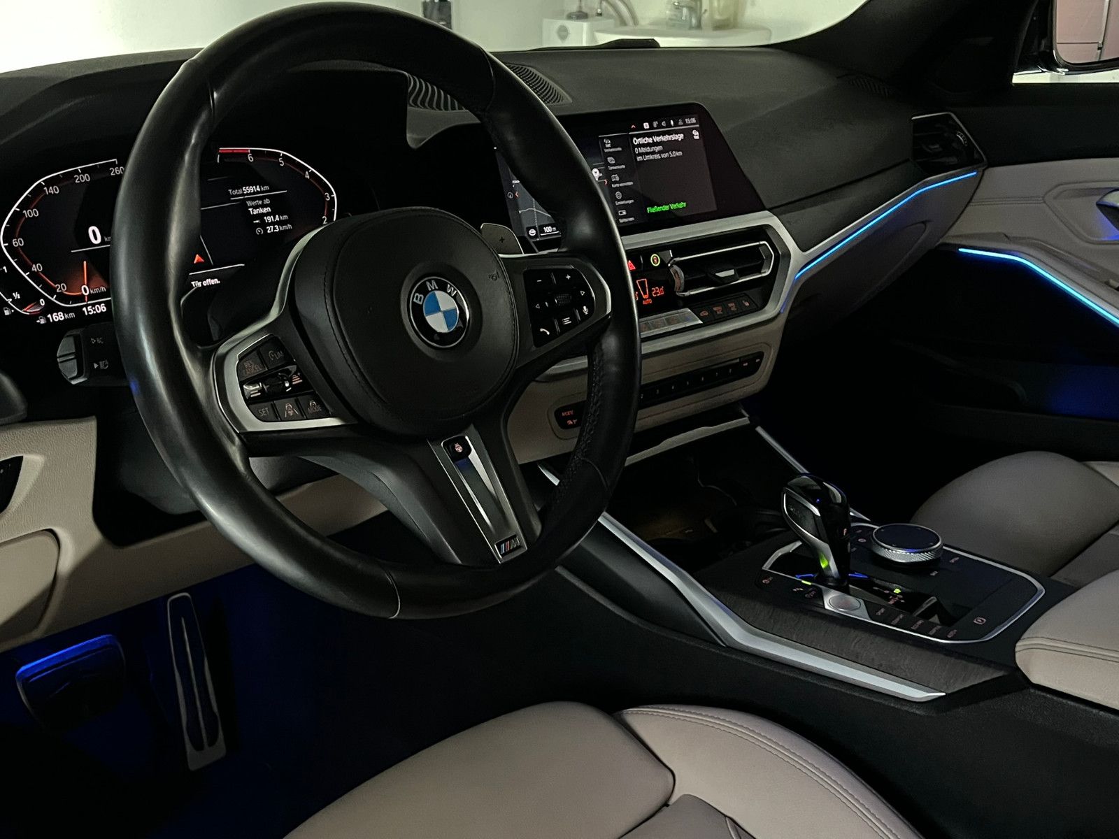 Fahrzeugabbildung BMW 330 i xDrive M SPORT/PANO/STHZ/ACC/DRAVITGRAU