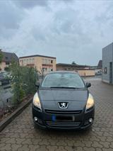 Peugeot 5008 - gebrauchte Peugeot 5008 aus dem Jahr 2009