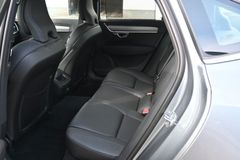 Fahrzeugabbildung Volvo S90 T4 Autom. Momentum*FSHZG*DAB*RFK*BLIS*ACC