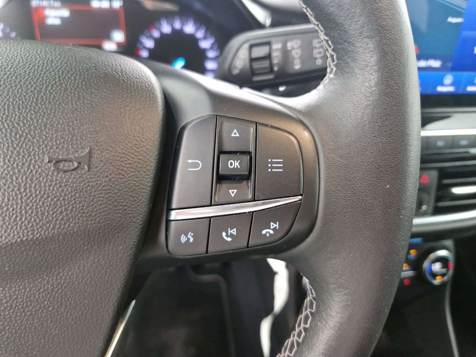 FORD Fiesta  1.0 EcoBoost MHEV Titanium – Bild 18