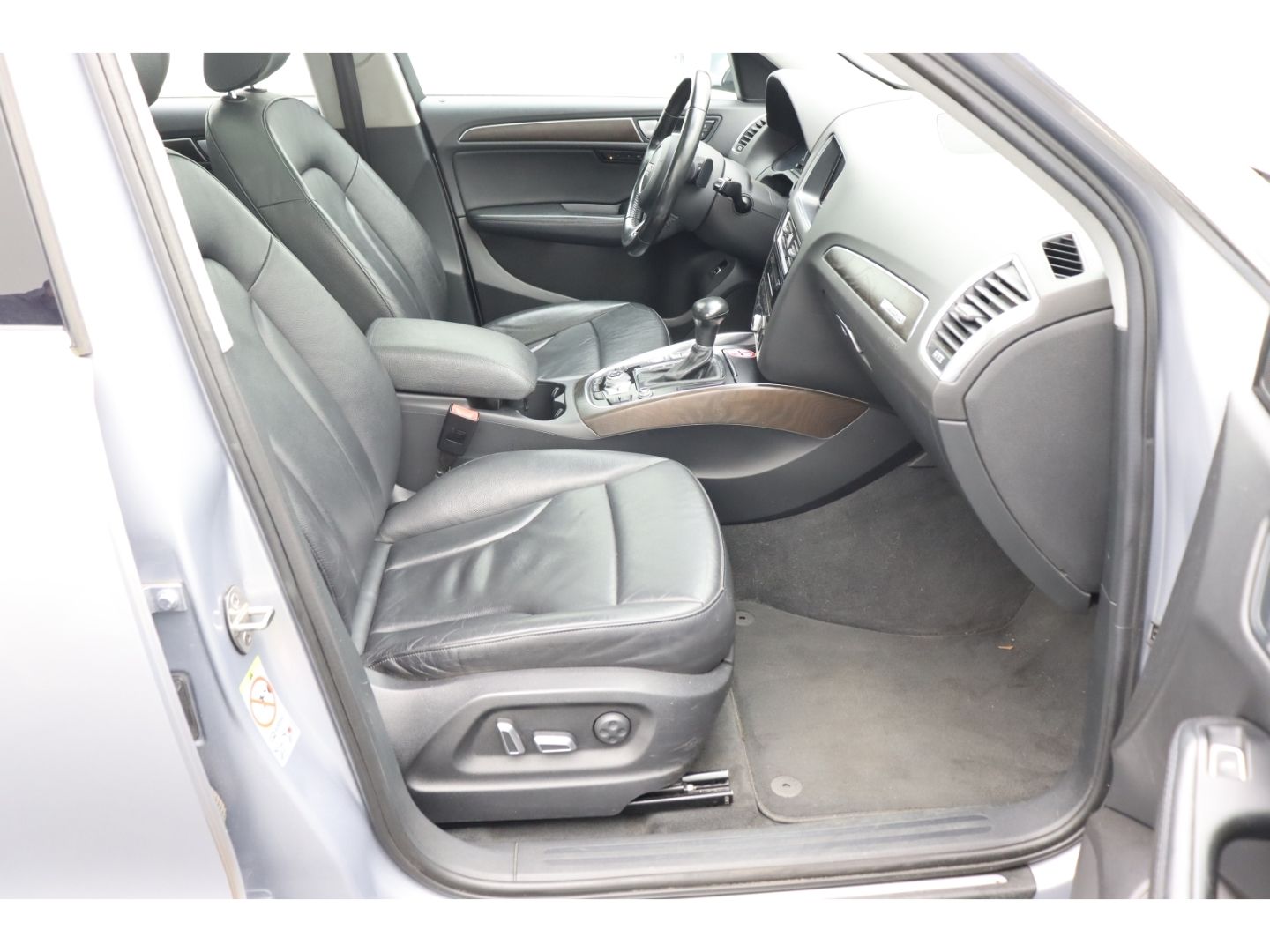 Fahrzeugabbildung Audi Q5 2.0 TDI 140 kW quattro Pano Sound Memory