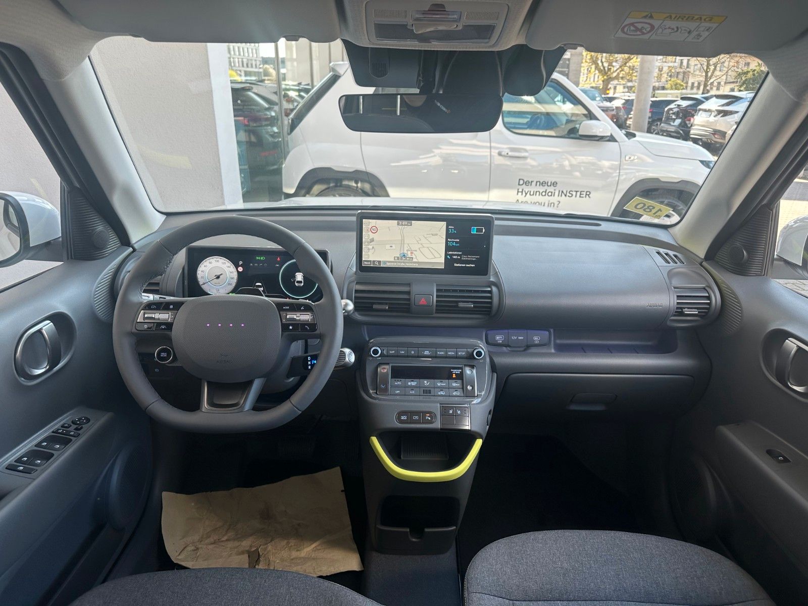 Fahrzeugabbildung Hyundai INSTER Cross 49kWh  Navi/SHZ/Effizienz-Paket!