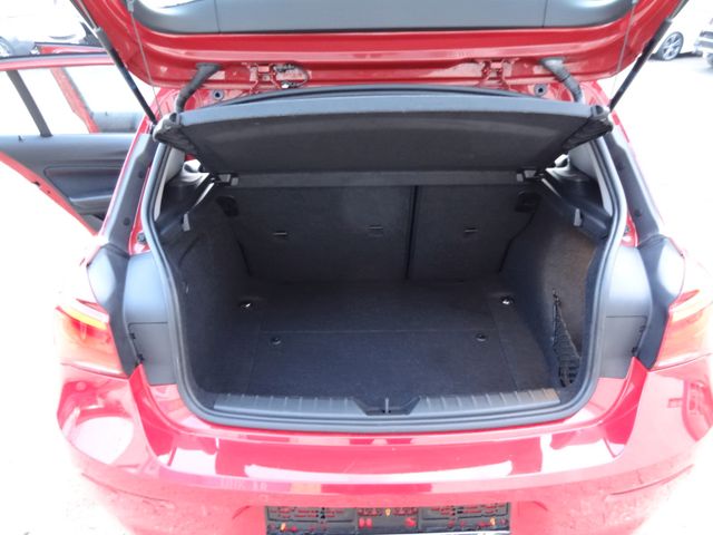 Fahrzeugabbildung BMW 118d Sport Line/1.Hd/GSD/Navi/Kam/Automatik/150P
