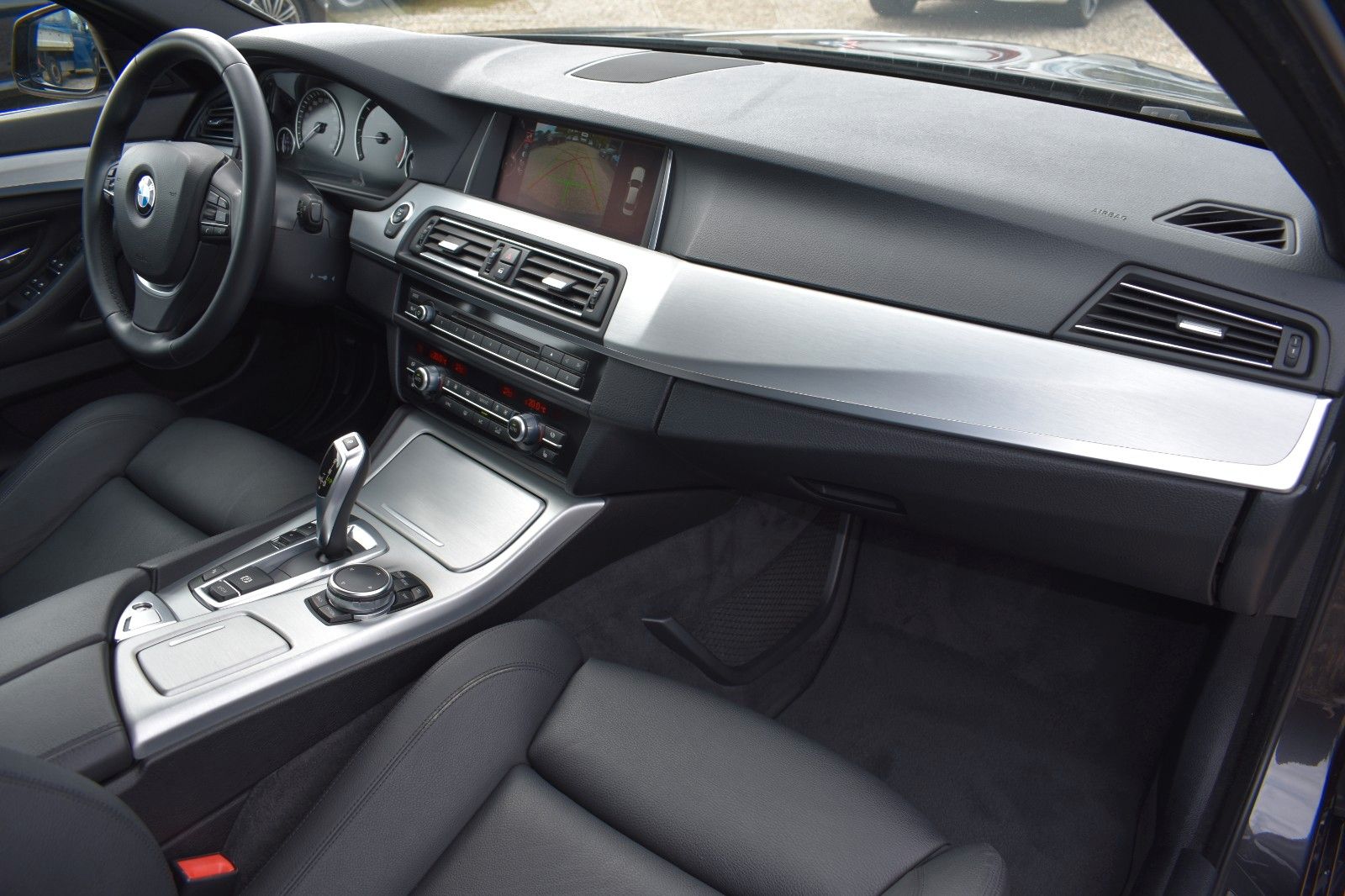 Fahrzeugabbildung BMW 525 d Lim. GSD Leder Kamera