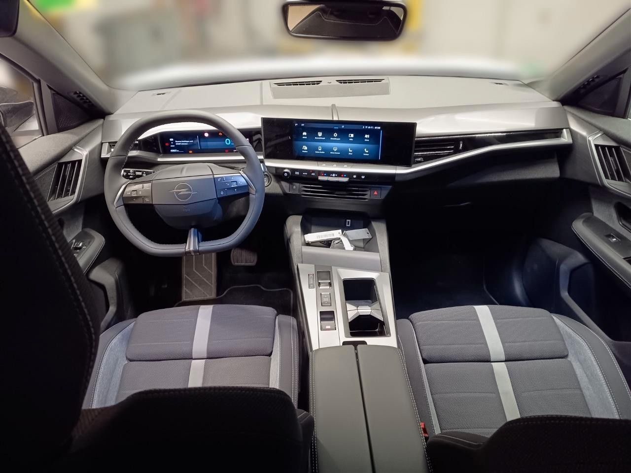 Fahrzeugabbildung Opel Grandland 1.2 48V HYBRID EDIT. NAVI/LED/KAMERA