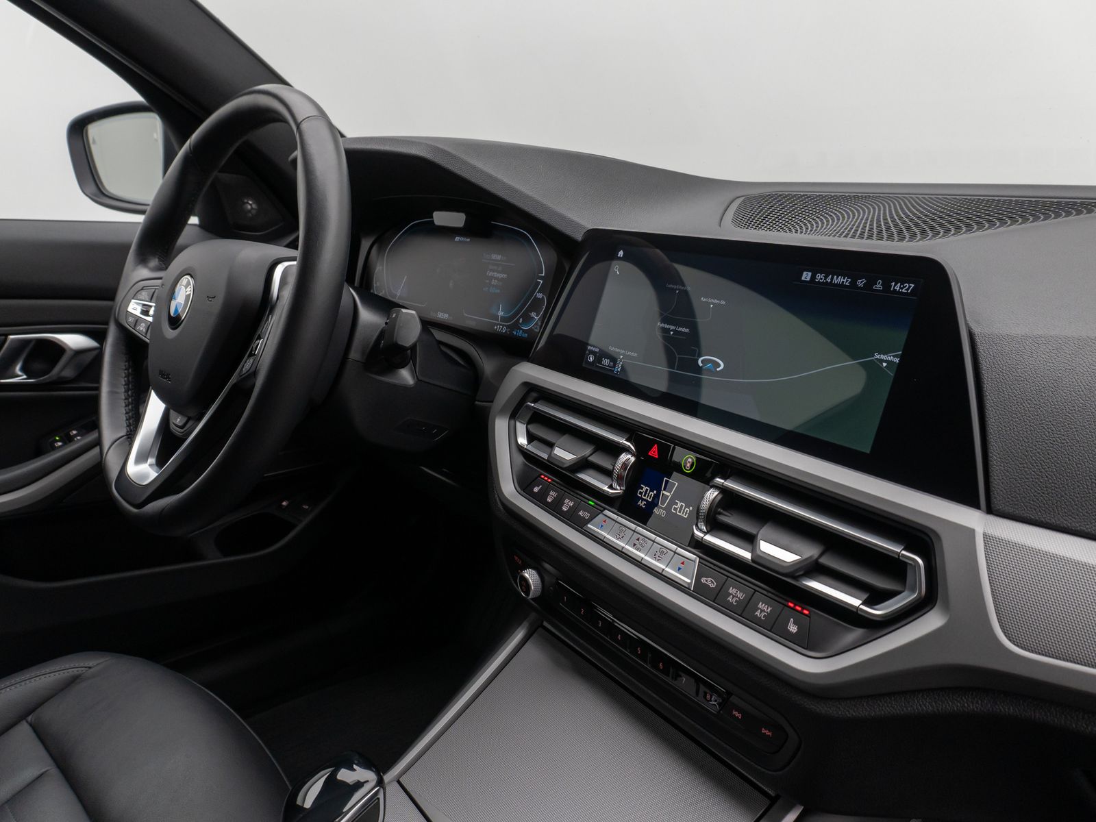 Fahrzeugabbildung BMW 330e Laser 360°HUD DAB H/K Lenkrhzg ACC Komfort