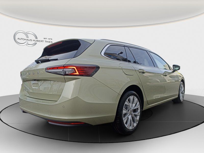 Fahrzeugabbildung SKODA Superb Combi 2.0 TDI Selection DSG AHK+ASSISTENT