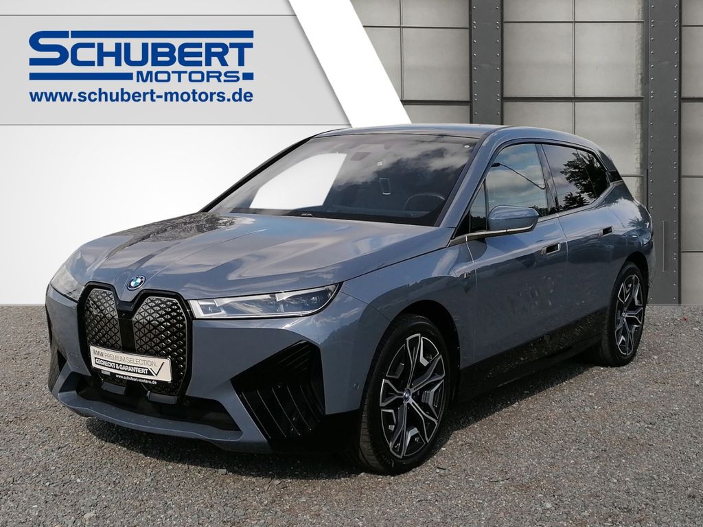 Image of BMW iX