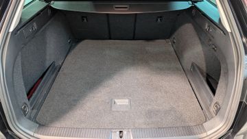 Volkswagen Passat 2.0 TDI Elegance ACC+KAM+MATRIX+AHK