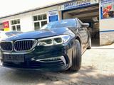 BMW 530d HUD. C. Sitze. Panorama kamera.Voll
