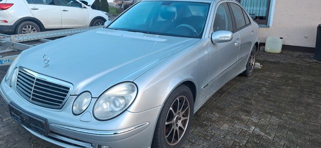 Mercedes-Benz E 200 E -Klasse Lim. E 200 Kompressor