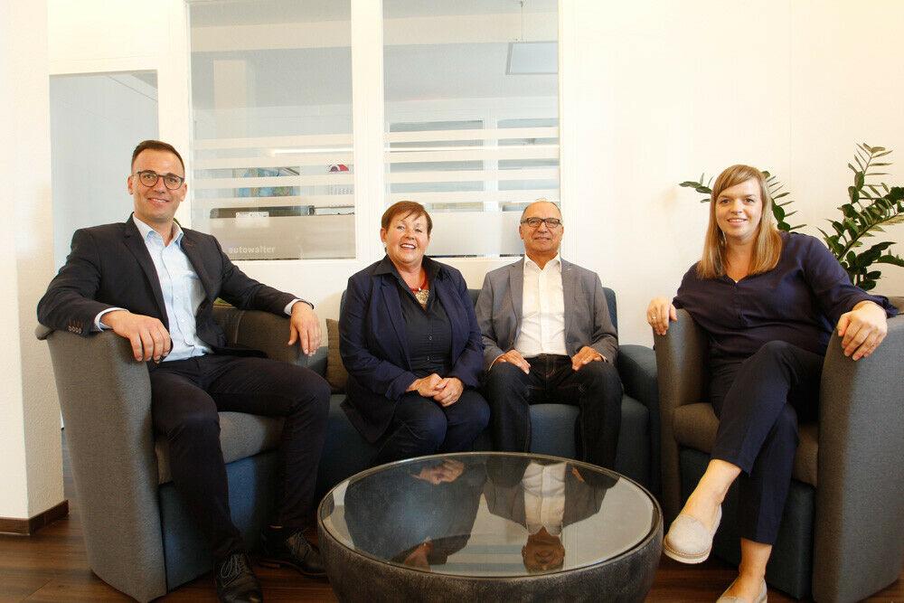 showroom-image-top