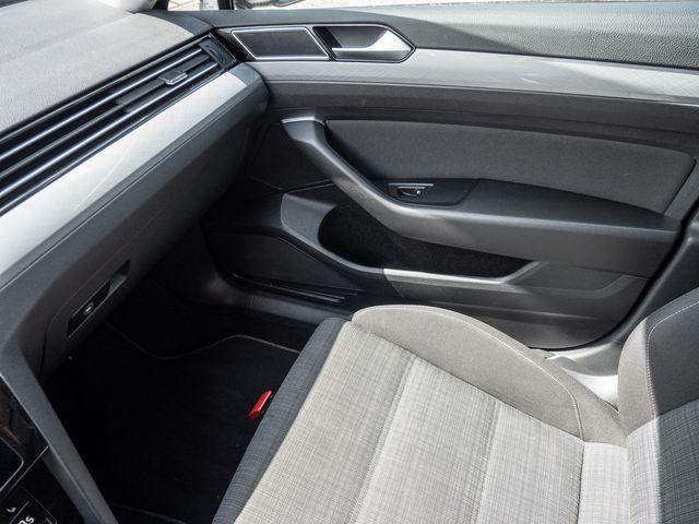 Passat Variant 2.0 TDI DSG Business ACC LED PANO