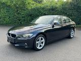 BMW 318d Luxury Line 3er F30 Navi Kamera Leader - BMW 3 Series: F30