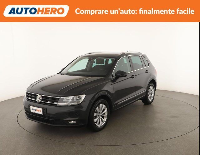 Volkswagen Tiguan - 1