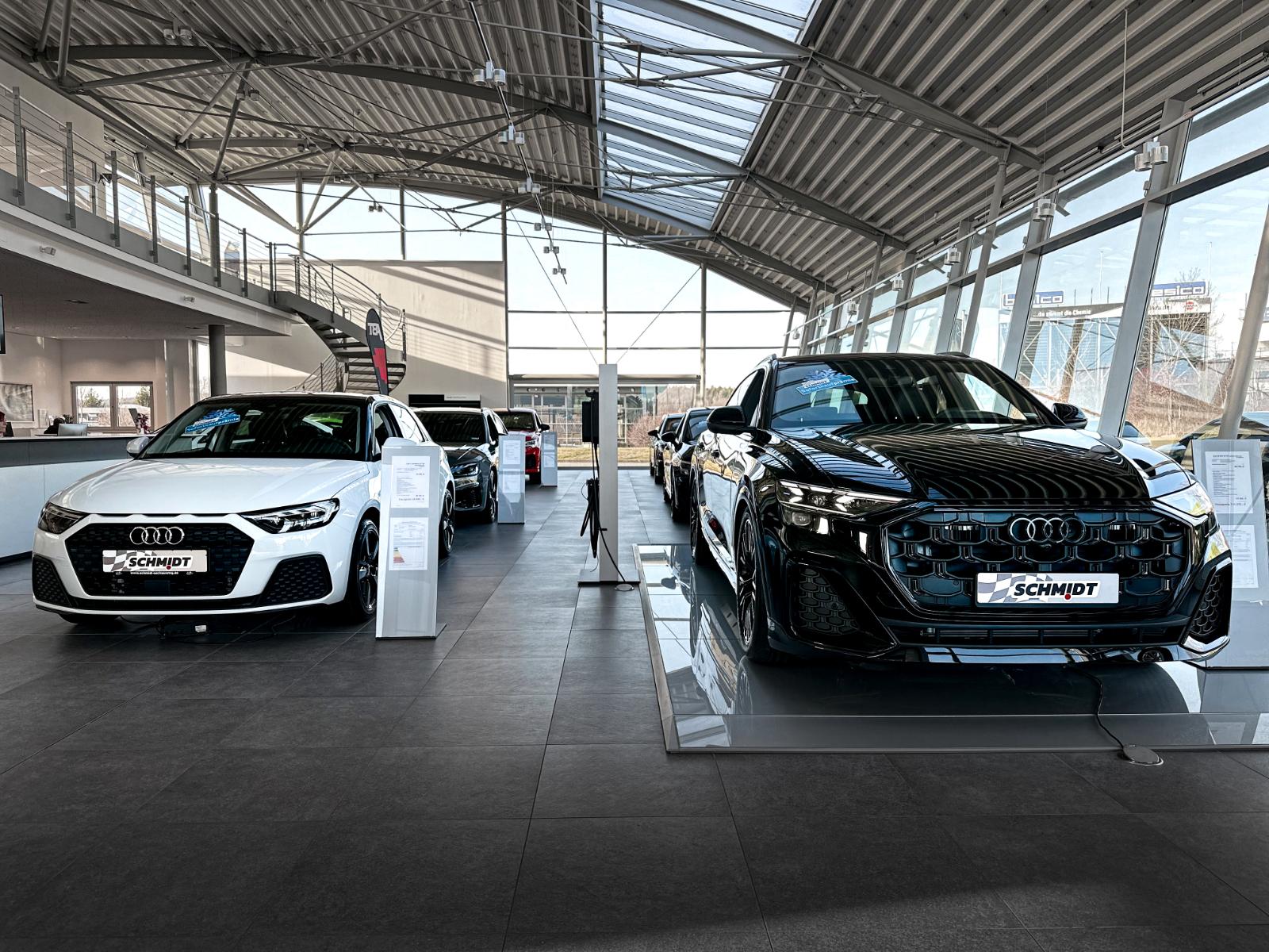 showroom-image-bottom