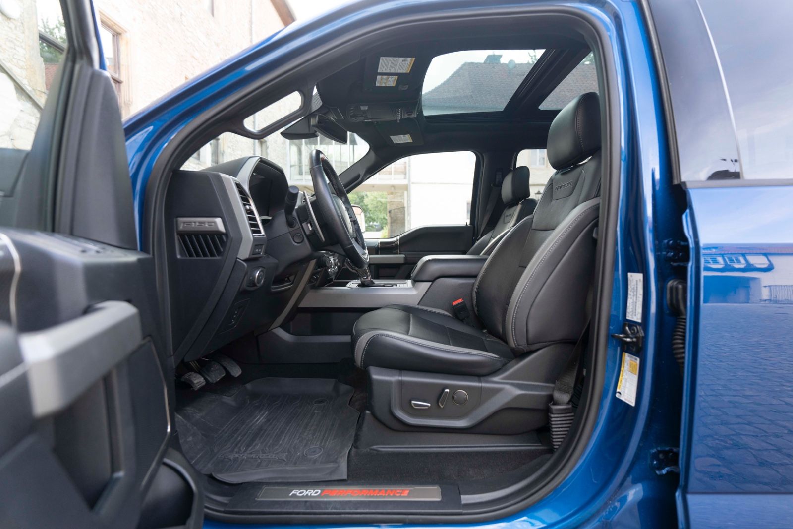 Fahrzeugabbildung Ford F 150 Raptor 3,5L 4x4 B&O 360° ACC TOTW AHK M+S