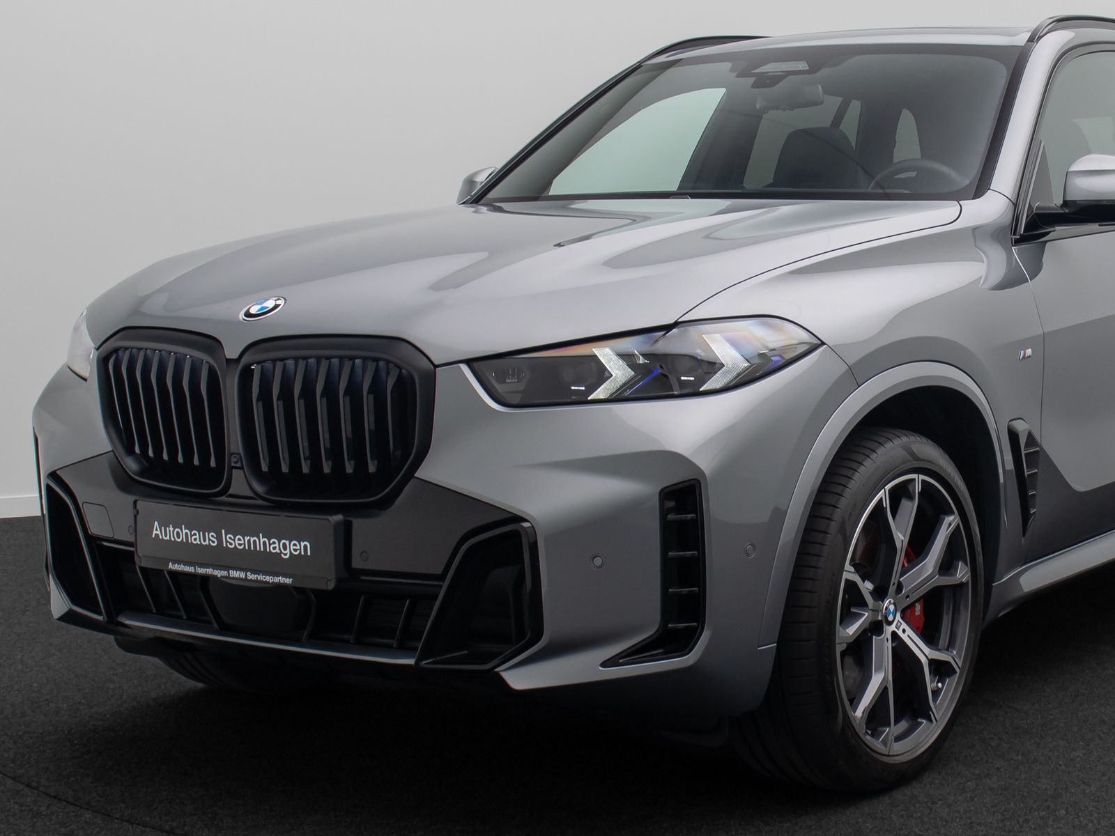 Fahrzeugabbildung BMW X5 xD40d M Sport HUD 360&deg; SoftClose DAB AHK 21"