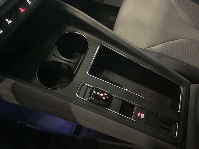 Fahrzeugabbildung Skoda Enyaq 60 Wärmepumpe/Navi/SHZ/Kamera/ACC/Keyless