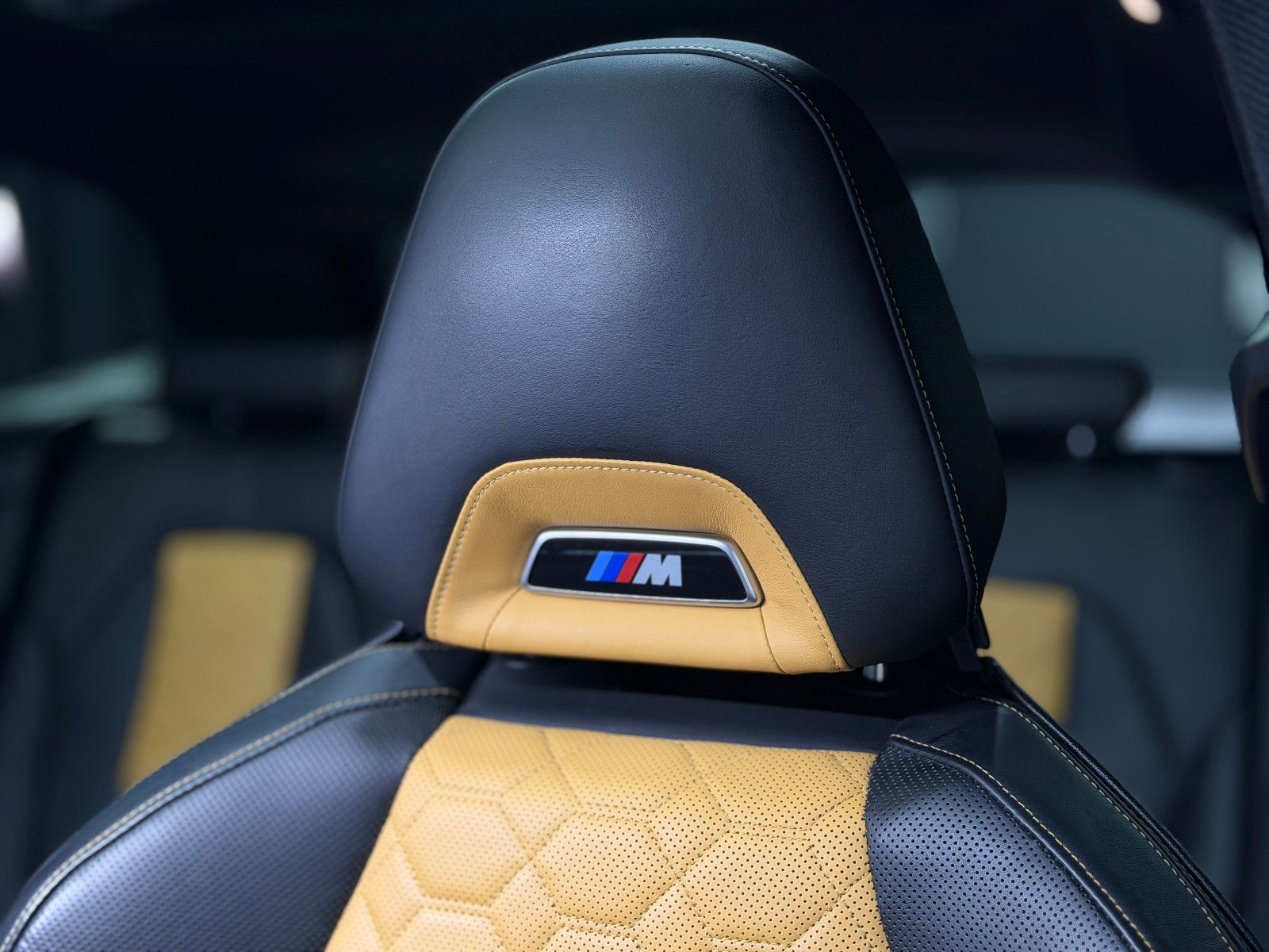 Fahrzeugabbildung BMW X3 M |H/K|HuD|PANO|LASER|INDIVIDUAL