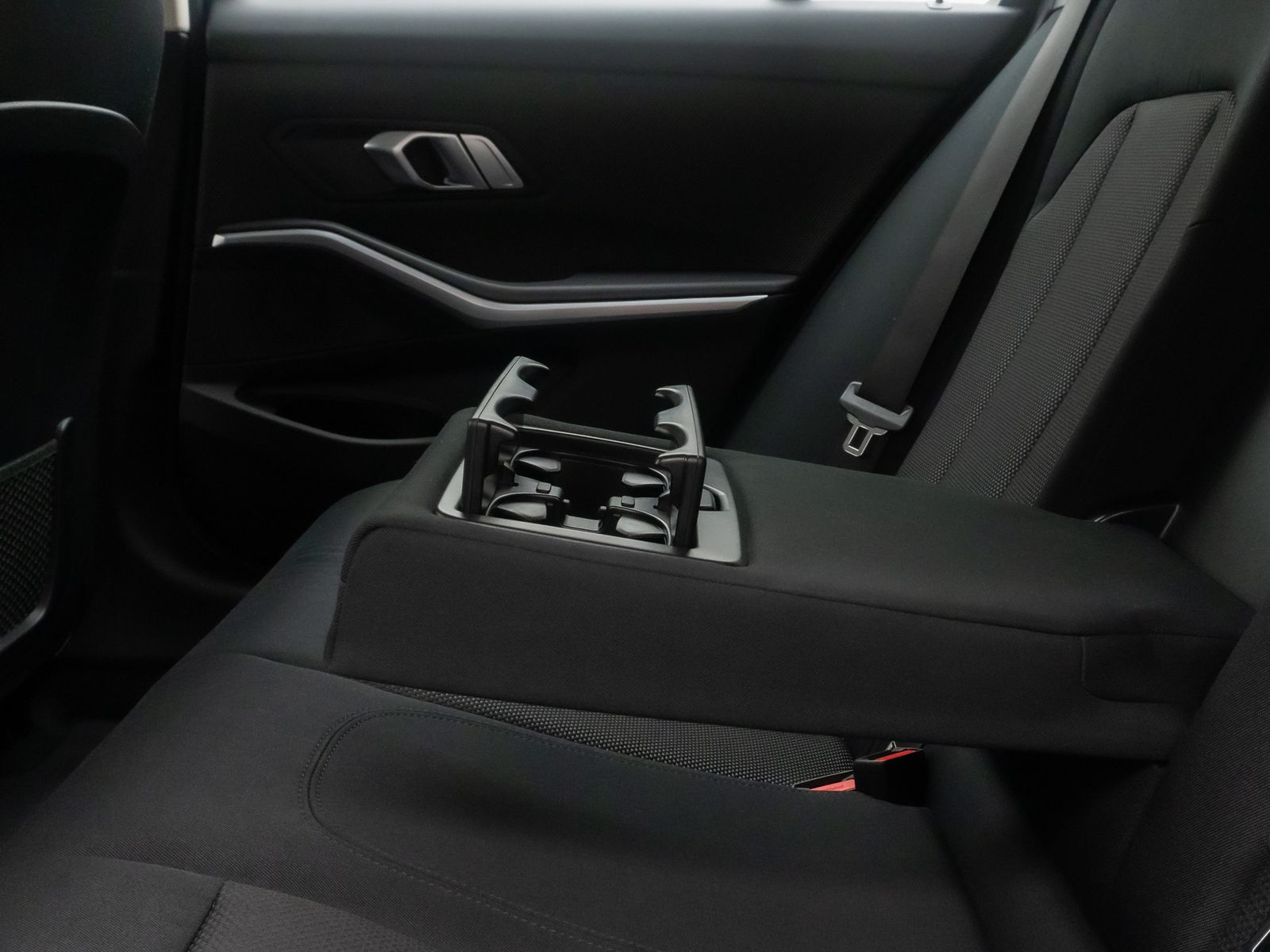 Fahrzeugabbildung BMW 320d DAB CockPitPro Lordos Stop&Go PDC Alarm