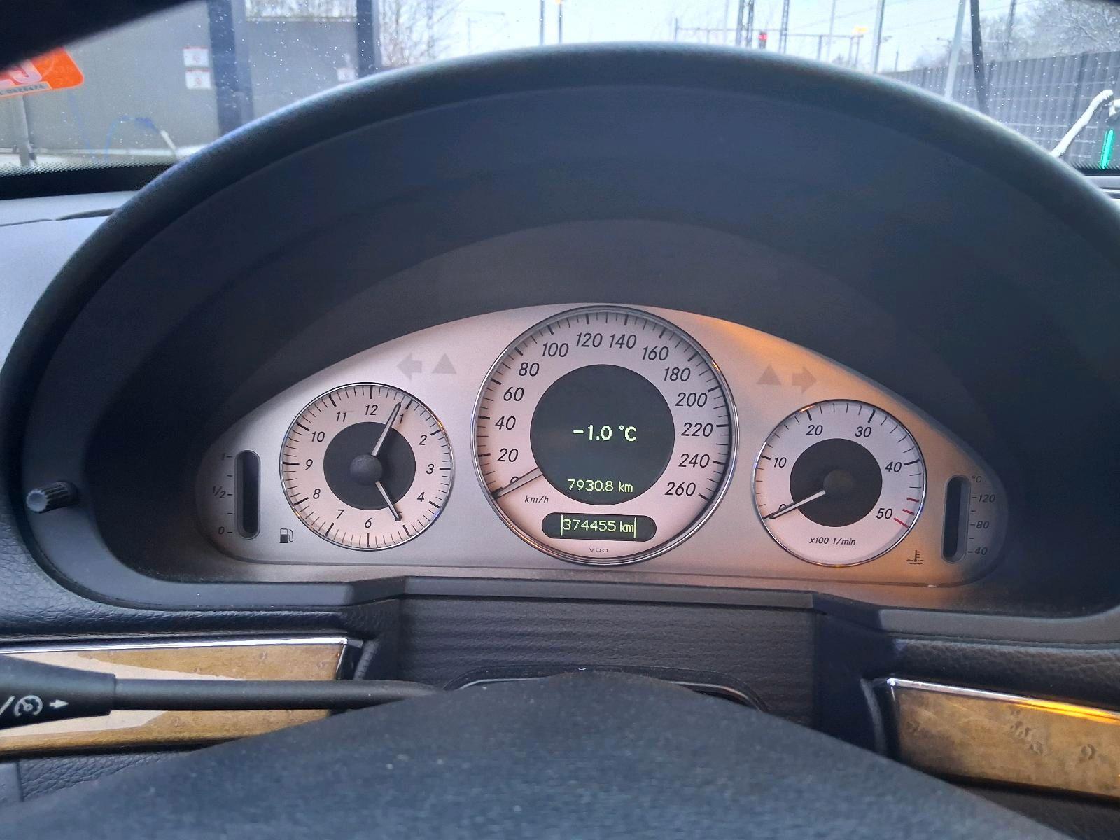 Mercedes-Benz E280 2007 — photo 9