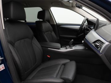 Fahrzeugabbildung BMW 520d Kamera Laser HUD DAB 4xKlima AHK Komfort