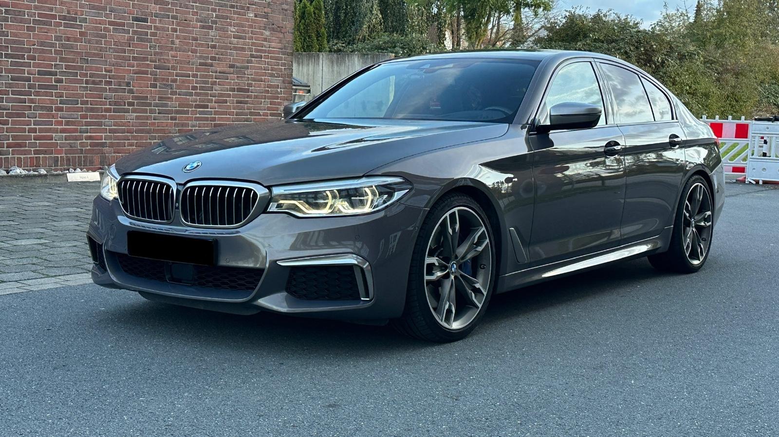 BMW M550