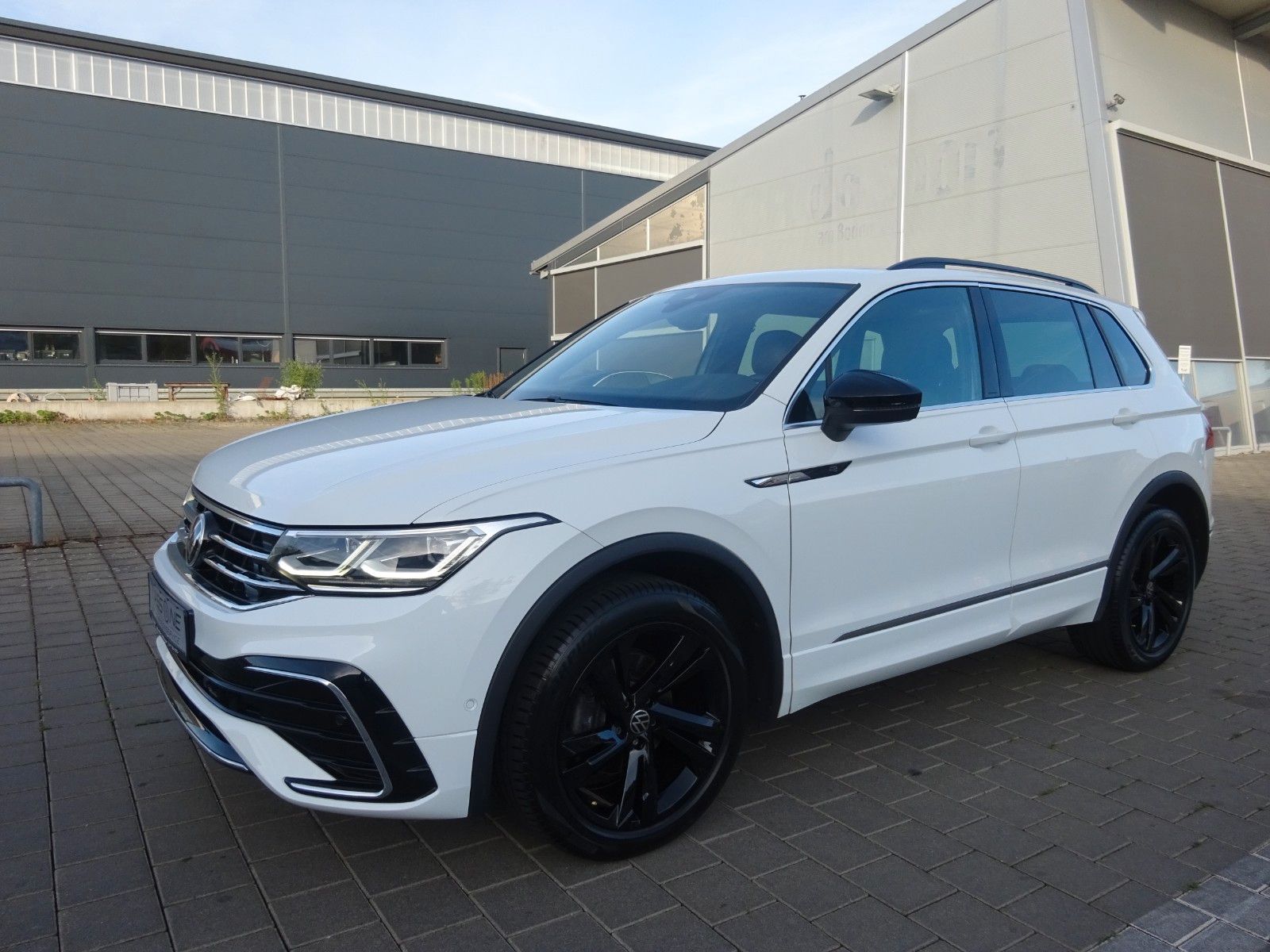 Volkswagen Tiguan 2,0 TDI R-Line 4Motion imagem 2