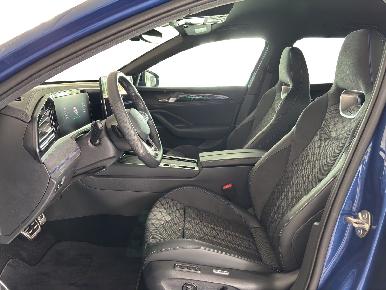 Volkswagen Passat Variant 2.0 TSI 4Motion R-Line STANDHEIZ foto 8