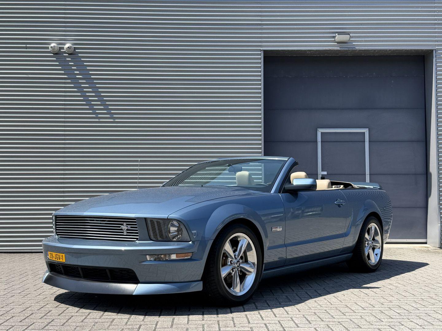 Ford Mustang SHELBY GT CONVERTIBLE 4.6 V8 I 51000 Mil