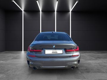 BMW 320 - 4
