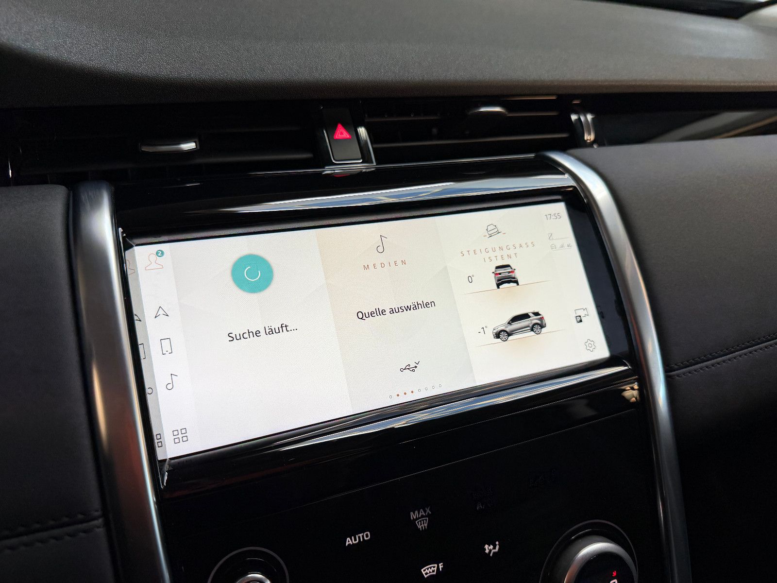 Fahrzeugabbildung Land Rover Discovery Sport SE AWD/PANO/KAMERA/LEDER/LED