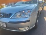 Ford Mondeo 2,5 l V6, Automatik, AHK, Kombi - Ford Mondeo aus 2005: Kombi