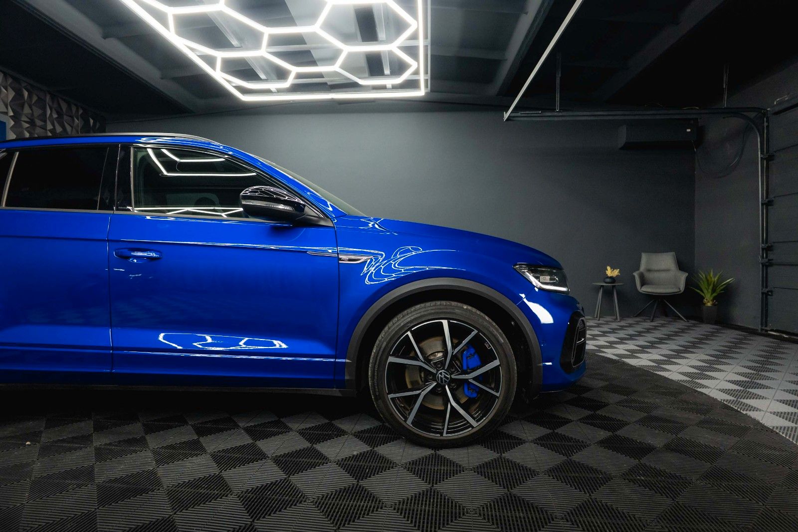 Fahrzeugabbildung Volkswagen T-Roc R 4Motion Black Design *ACC*Matrix*DAB+*