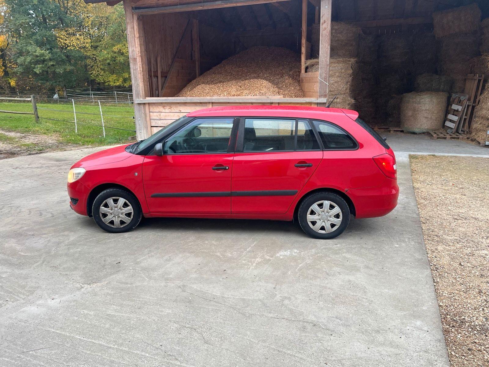 Skoda Fabia 2012 — photo 7
