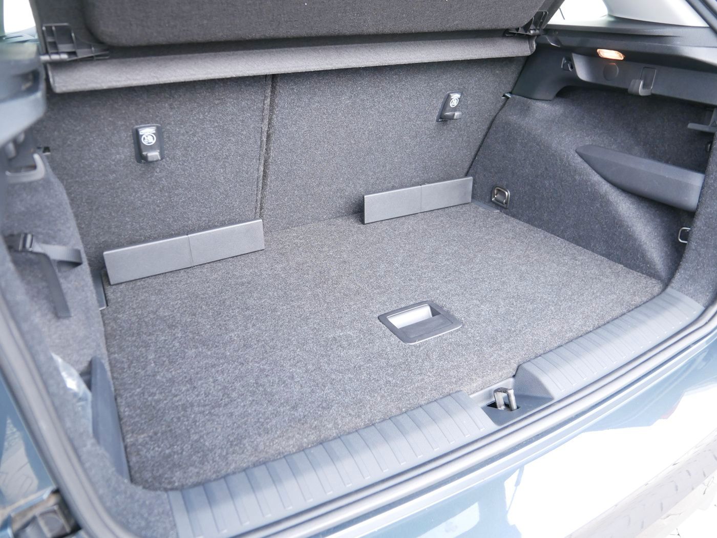 Fahrzeugabbildung SKODA Kamiq 1.0 Ambition DSG LED PDC Klimaautomatik AL